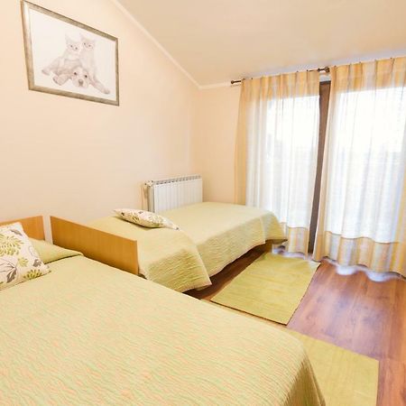 Novigrad Istria Apartments Mirjana מראה חיצוני תמונה