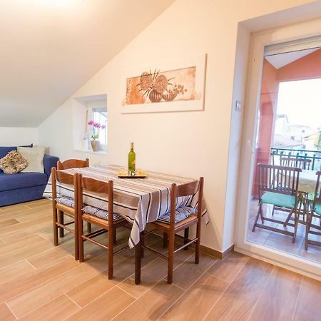 Novigrad Istria Apartments Mirjana מראה חיצוני תמונה