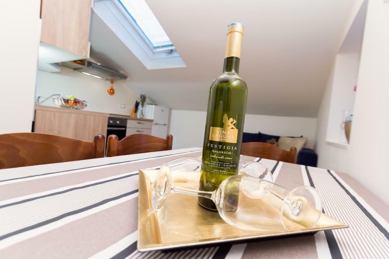 Novigrad Istria Apartments Mirjana מראה חיצוני תמונה