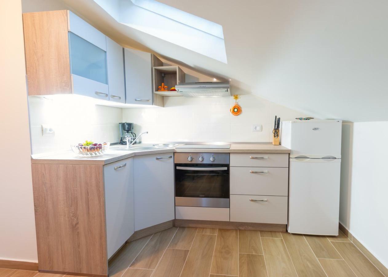 Novigrad Istria Apartments Mirjana מראה חיצוני תמונה