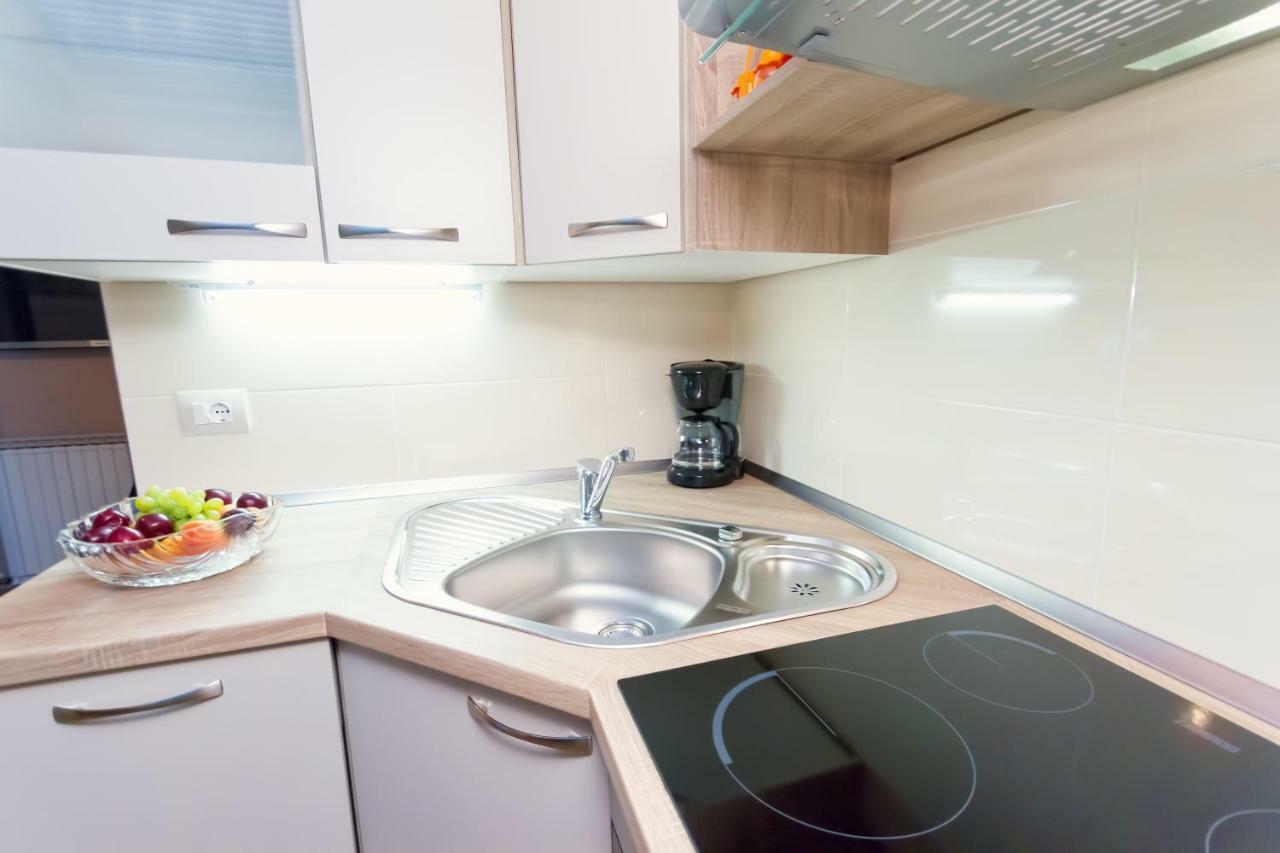 Novigrad Istria Apartments Mirjana מראה חיצוני תמונה
