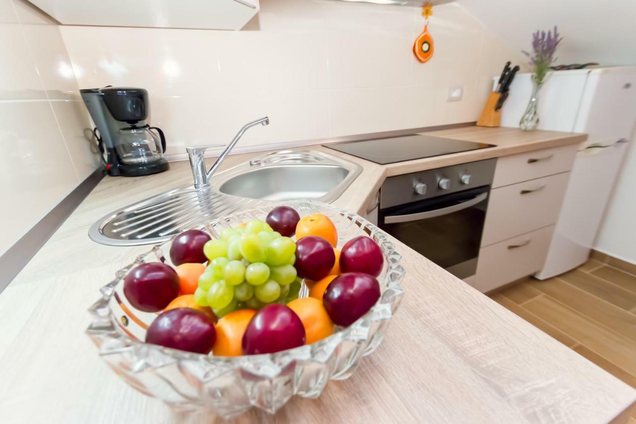 Novigrad Istria Apartments Mirjana מראה חיצוני תמונה